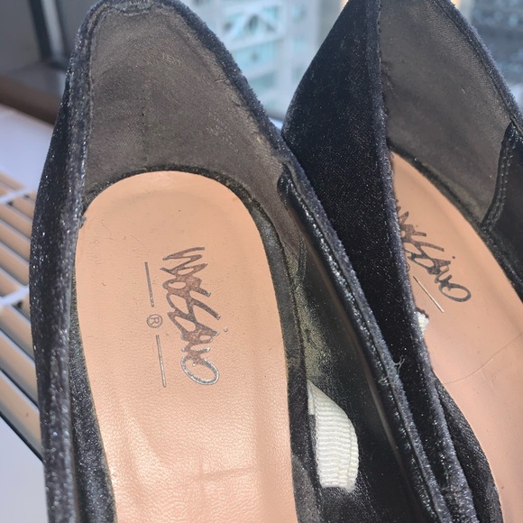 Dark Blue Velvet Pumps - Picture 4 of 6